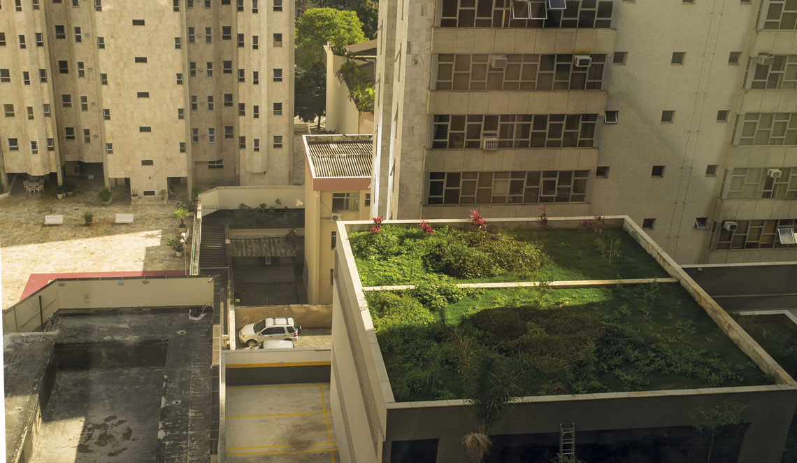 Edifício com teto verde em Belo Horizonte: alternativa para reduzir a temperatura interna